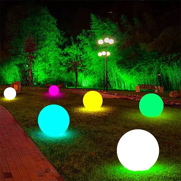 لزج فخر استعمال  Large Garden Ball Lamp - Fantasy Lights Group