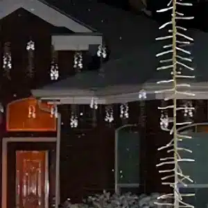 LED Snowdrop 640 Icicle Effect String Lights