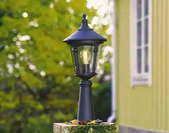 Pillar top lights for outdoor areas