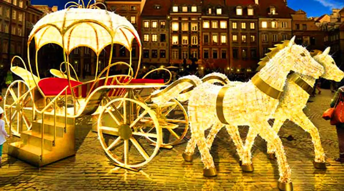 3D Horse With Carriage Commercial Christmas Feature