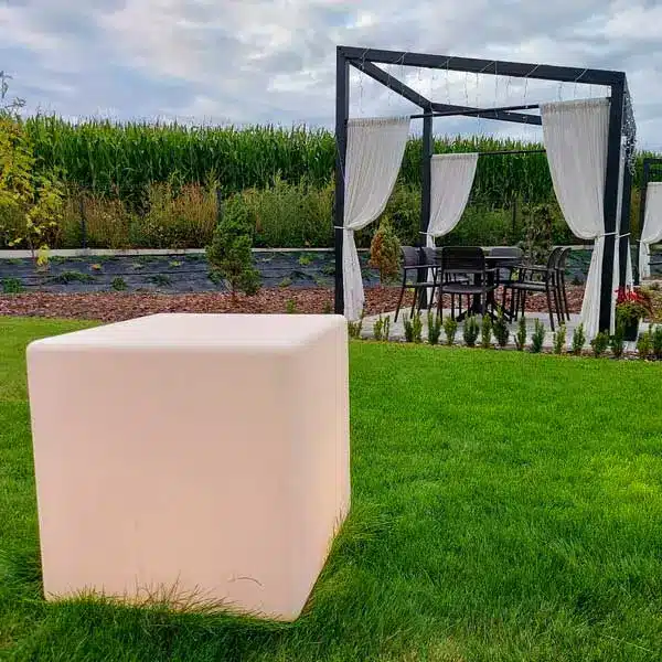 Large Garden Cube Lamp