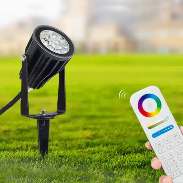 How to synchronize the colour changing smart garden lights with remote controller
